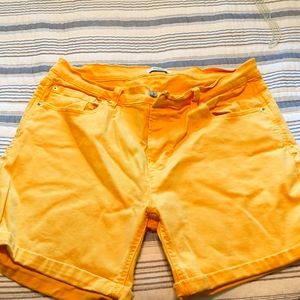 Women's shorts. 2 For $10